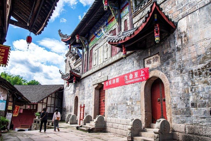 央视快评丨坚定科技报国、为民造福理想